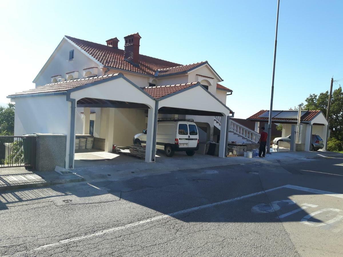 Apartments Skulin Novi Vinodolski Exterior photo